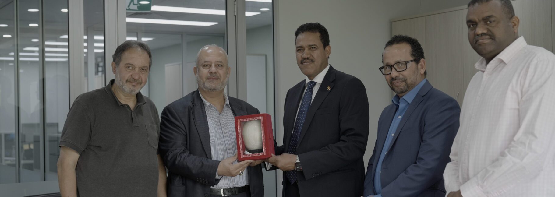 Sequence 01.00 00 03 24.Still001